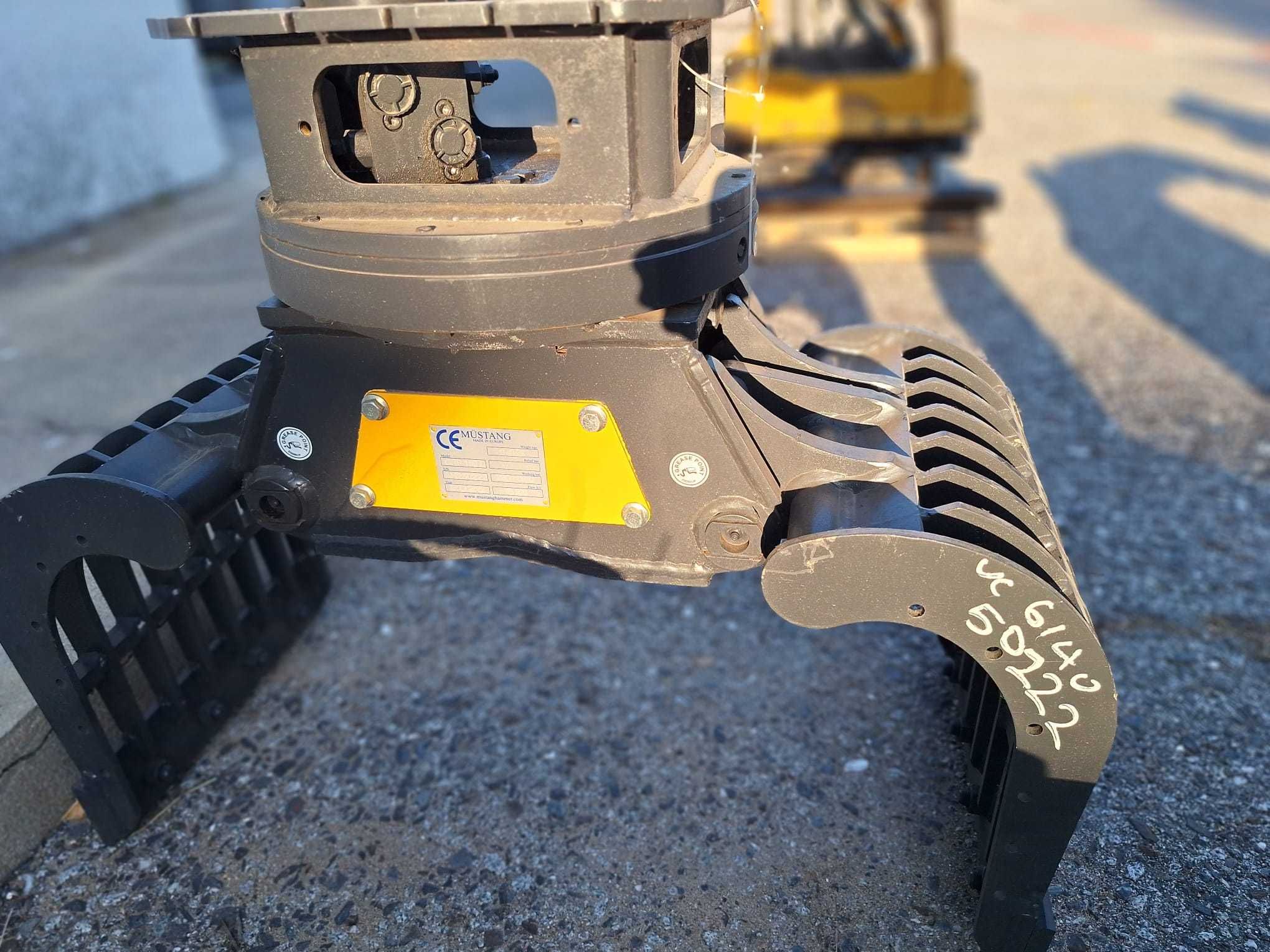 Baldes / Engates Rápidos / Pinças CAT, JCB, Etc