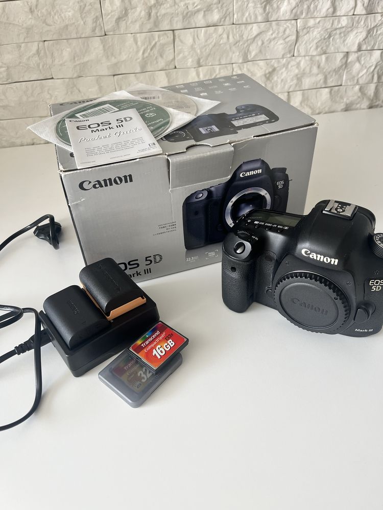 Canon EOS 5D Mark III | повний комплект body