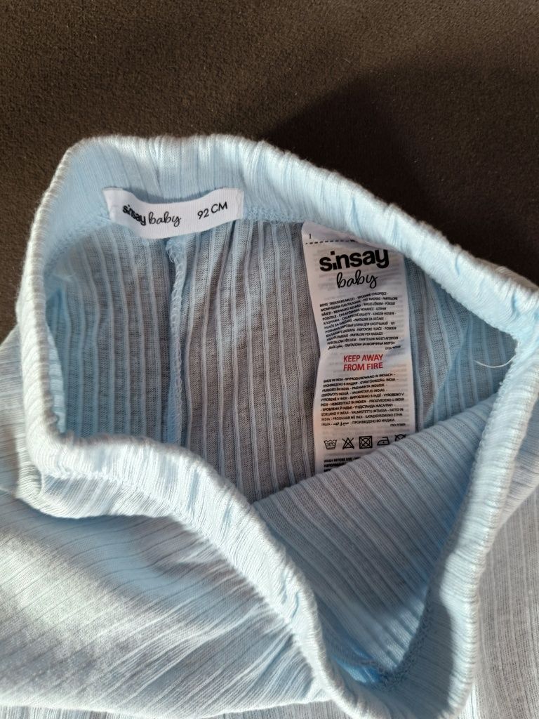 Spodnie chłopięce legginsy sinsay rozmiar 92