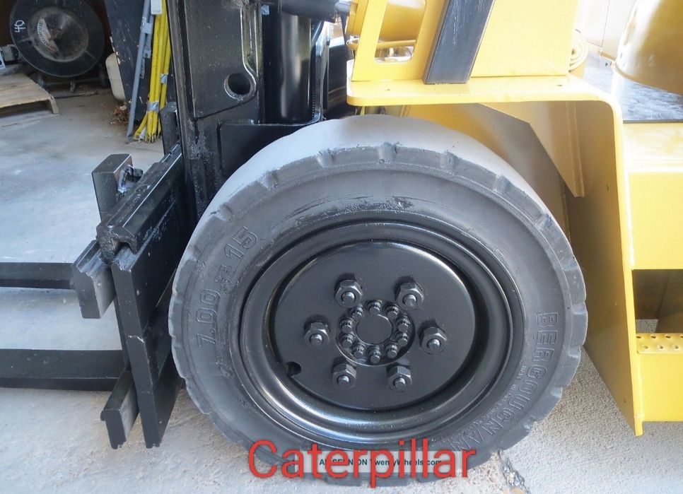 Empilhador Caterpillar 1.5 ton Diesel
