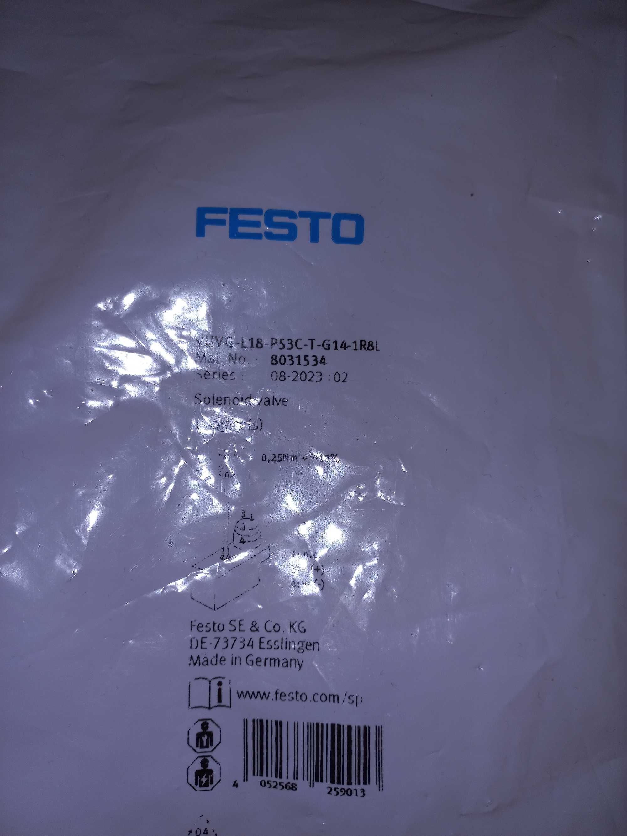 Zawór Festo - VUVG-L18-P53C-T-G14-1R8L, 5/3 zamknięty, 18 mm