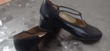Oportunidades!  Sapatos pele Novos, tamanho 39 pequeno e outros pares