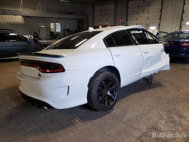 Dodge Charger Scat Pack 2019 White 6.4L бампер