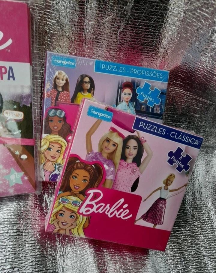 Conjunto 6 puzzles, 2 cadernos e 12 lápis Barbie