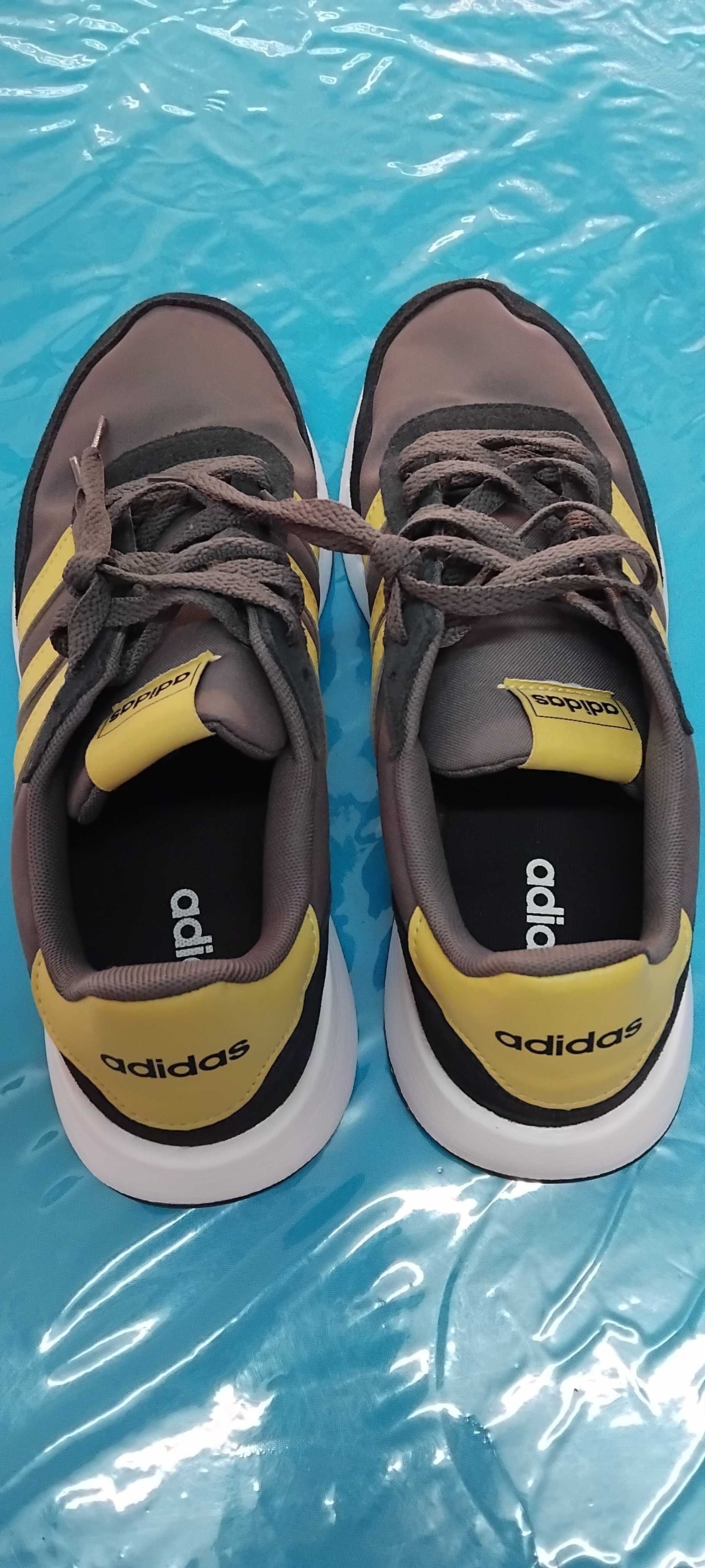 Ténis Adidas - Novos