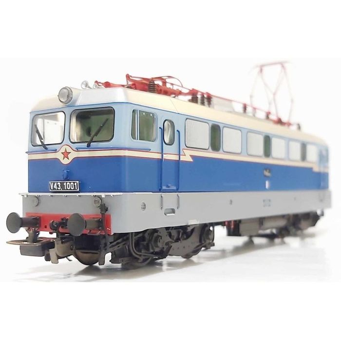 Электровоз V 43 MAV. PIKO. Железная дорога НО. 1: 87. Новый