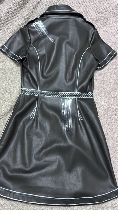 Красивое платье лиор lior кожзам