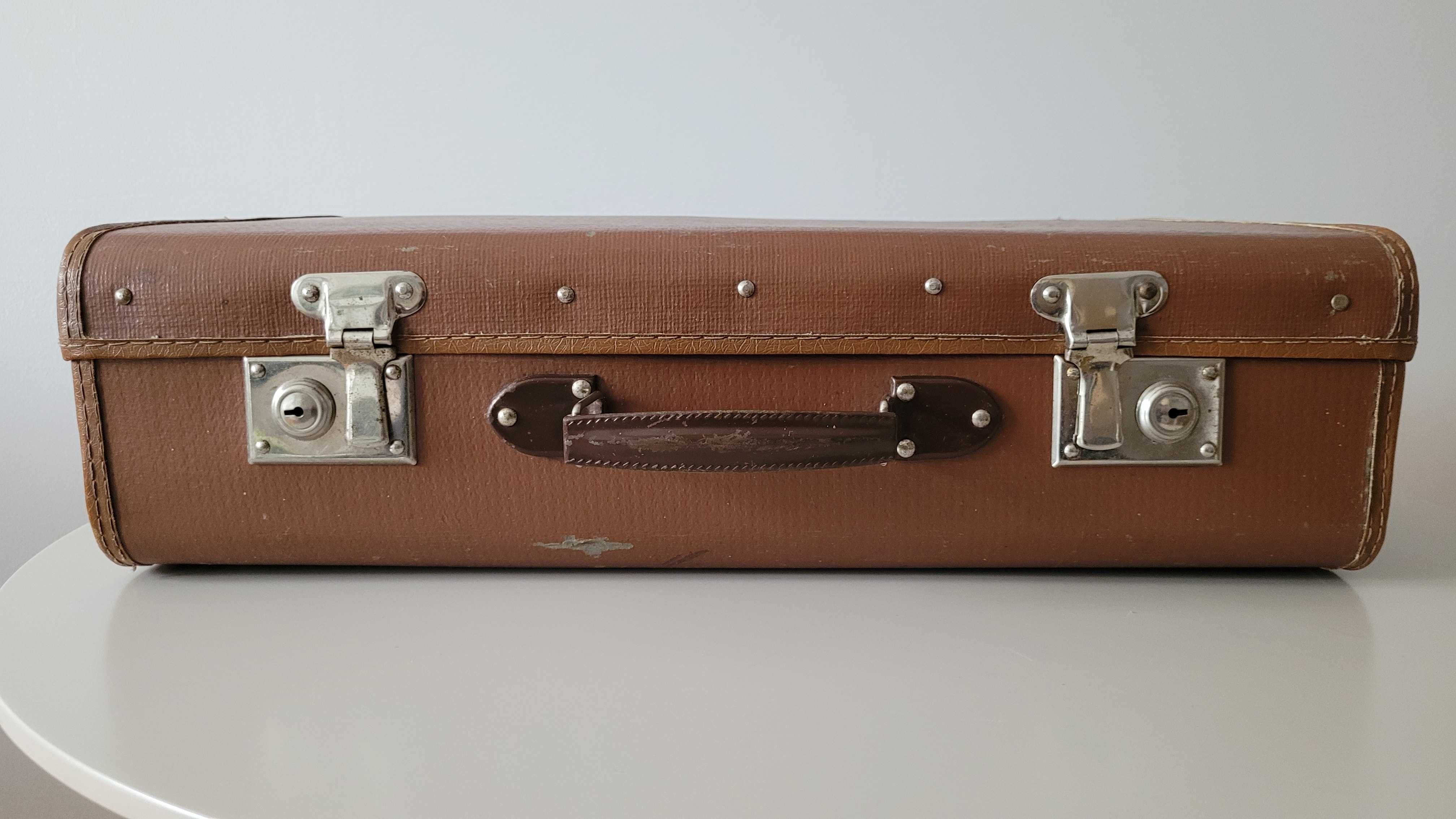Stara walizka podróżna retro 60x38x17