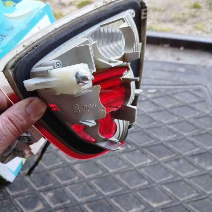 Lampa klapy BMW E90  lewa