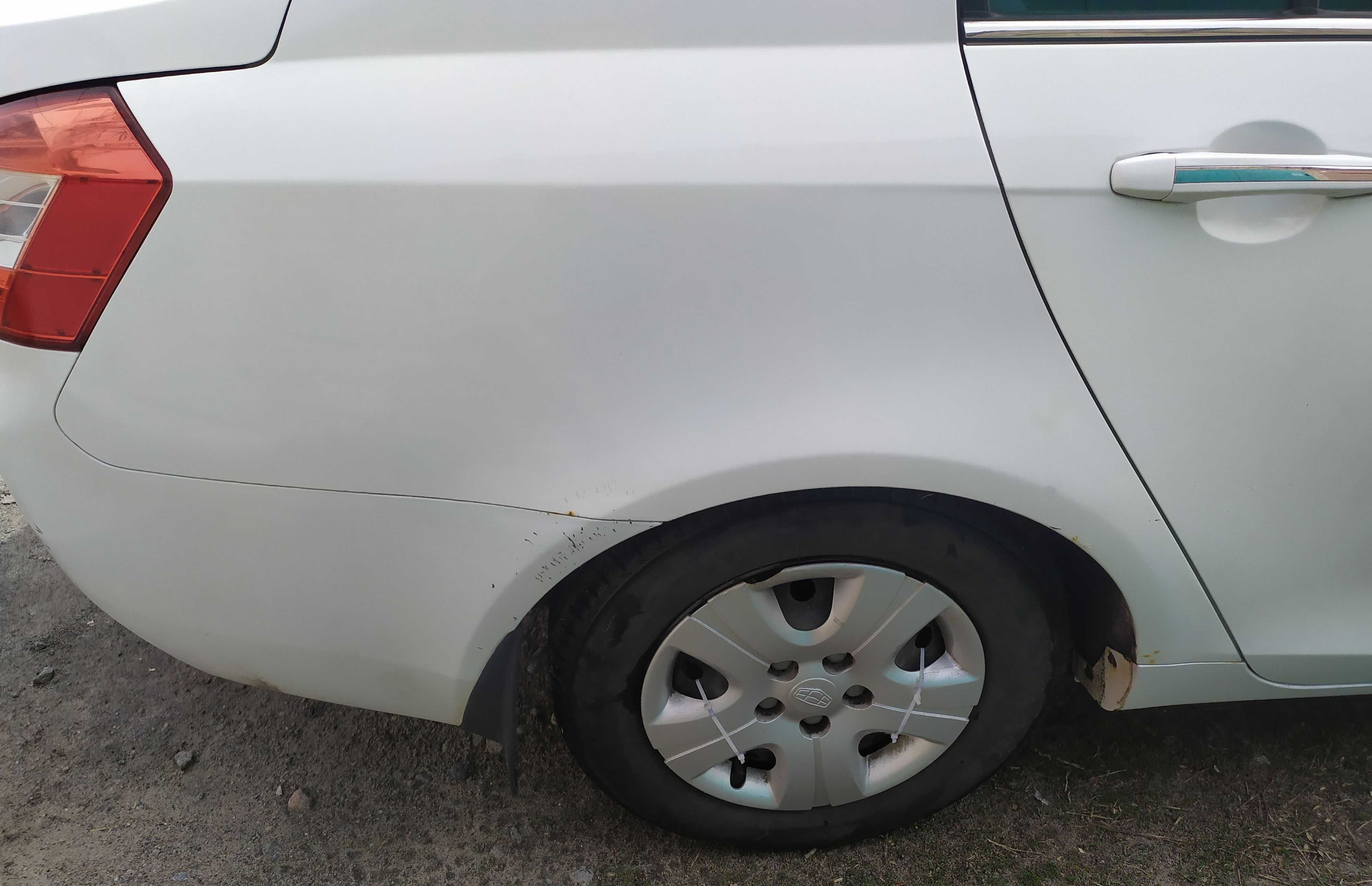 Легковий автомобіль Geely emgrand 7