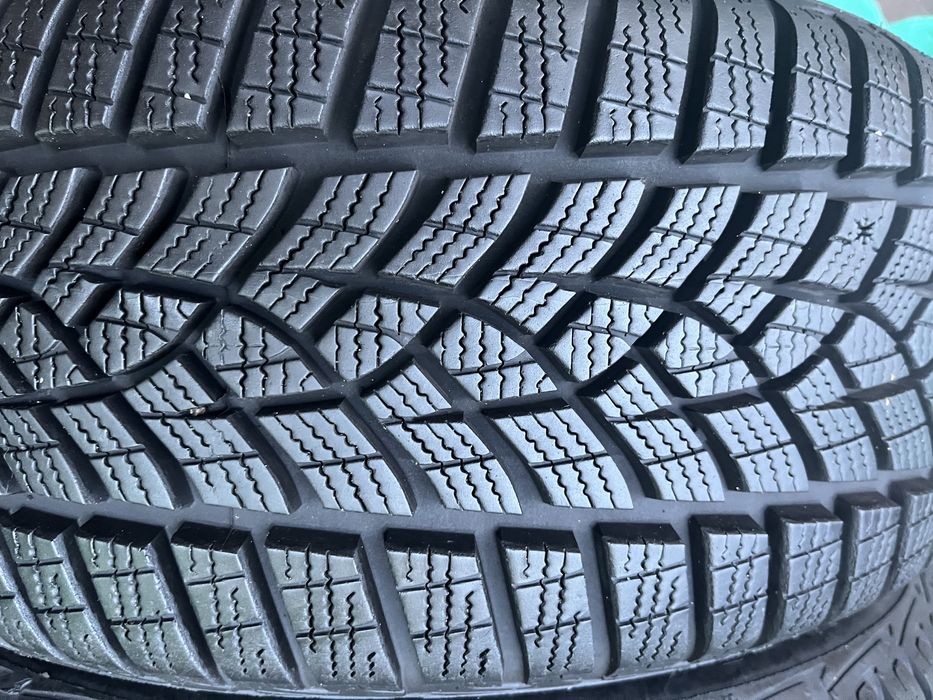 2x195/55/15 Goodyear UltraGrip Petformance 100% 2019 rok