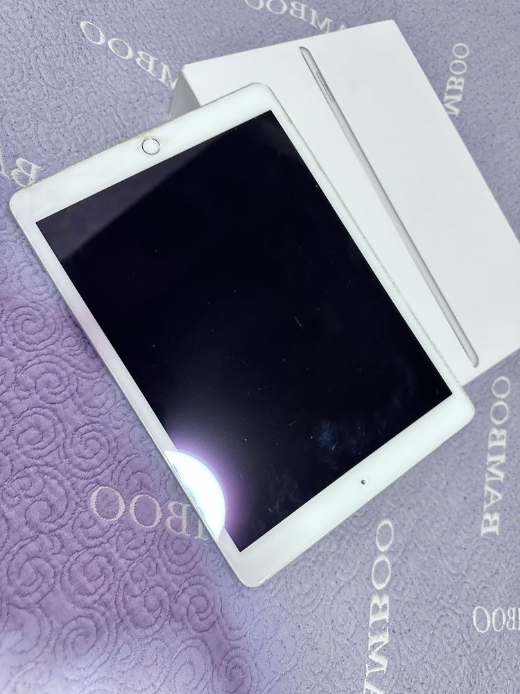 iPad 7-th Generation WiFi 32GB