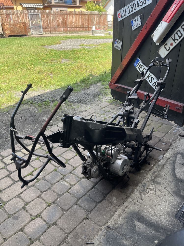 czesci plastiki koła rama z silnikiem yamaha tzr 50