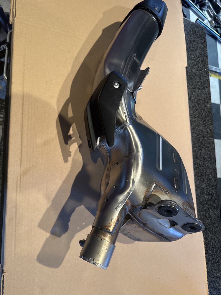 Wydech tłumik bmw f900 f900r f900xr x103