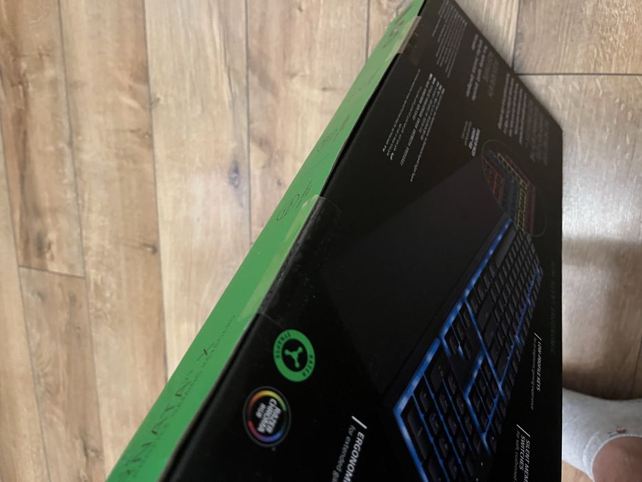Razer Ornata V3 X-płaska klawiatura membranowa Mecha z chroma RGB