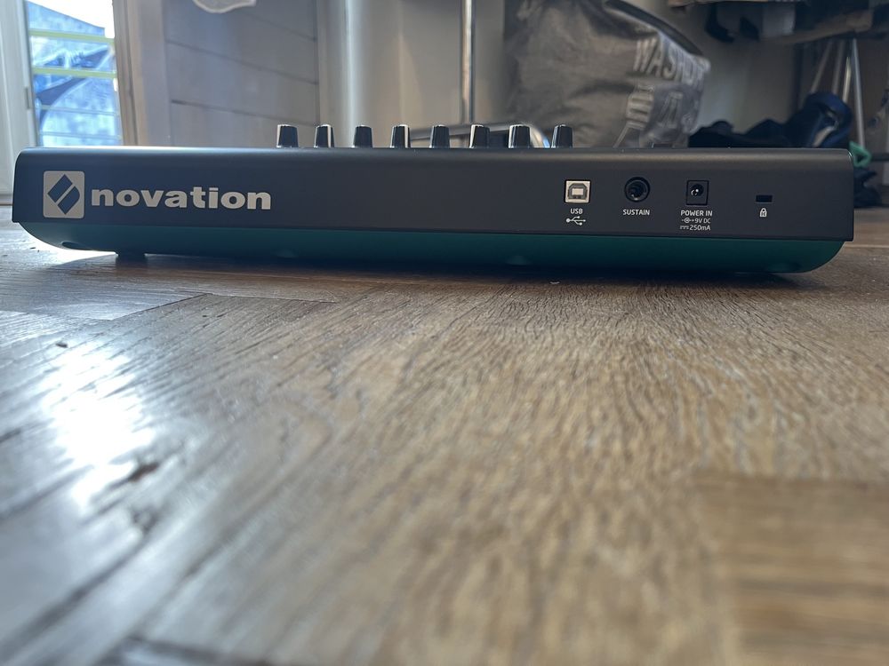 Novation LaunchKey 25 Klawiatura sterująca MIDI