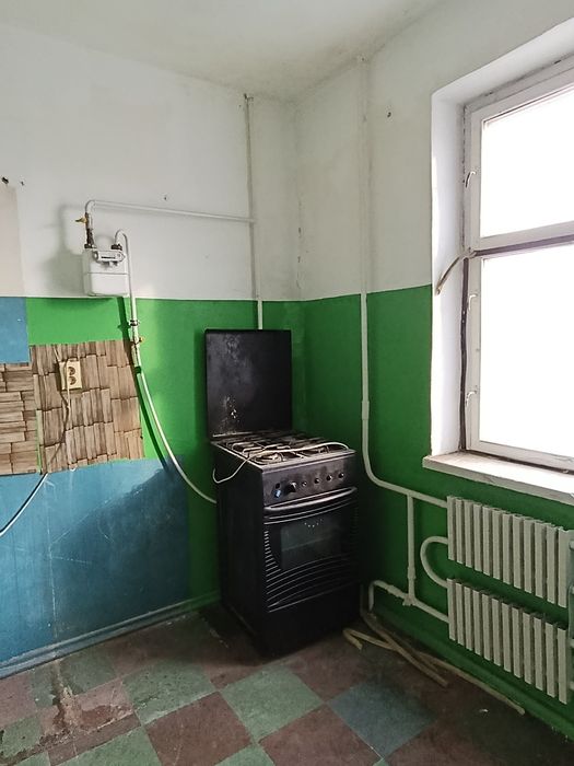 Продам 2 кімнат. квартиру на Л/Б, 8/10 поверх