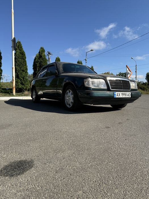 Mercedes-Benz E200 w124