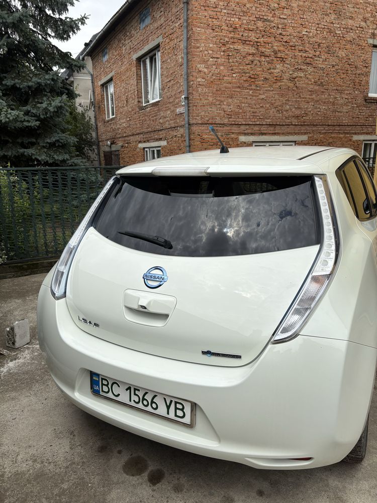 Nissan Leaf 2012