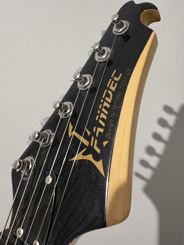 Gitara elektryczna + wzmacniacz Cort MX15 + pełen zestaw dodatków!