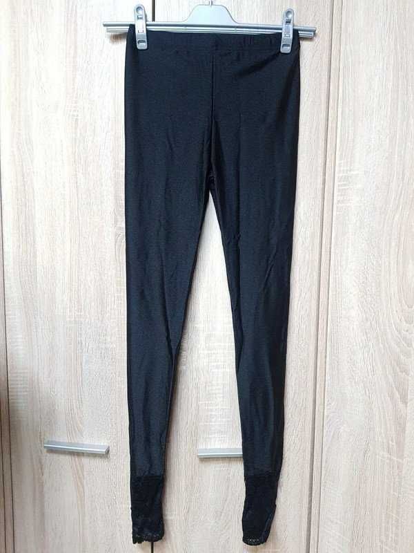 Legginsy z połyskiem czarne koronka na nogawkach NOWE XS-S