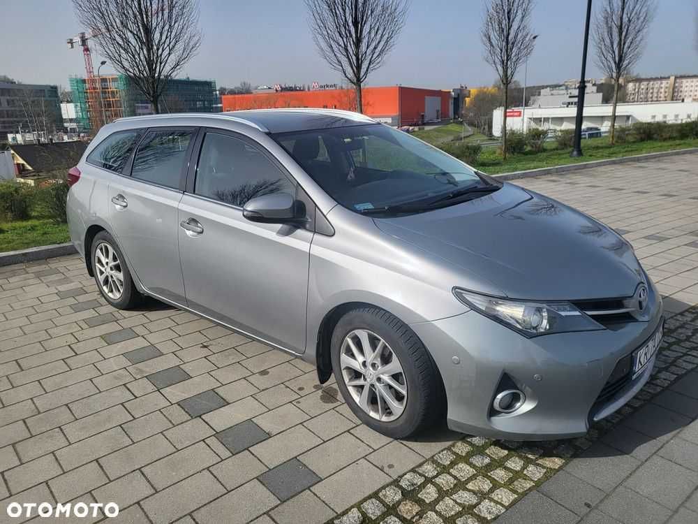 Toyota Auris Kombi, serwisowany w AS0, drugi właściciel