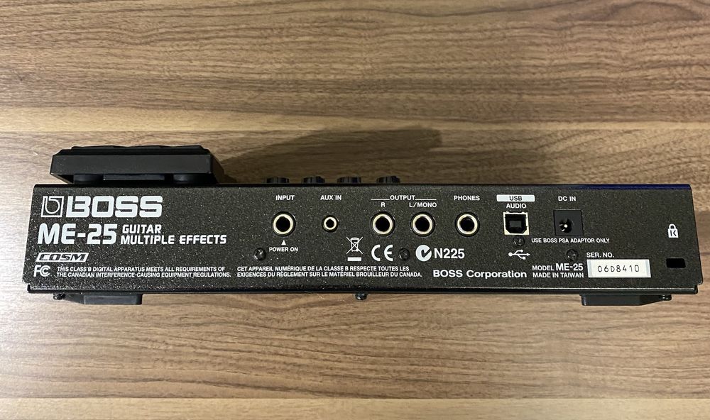 Гитарный процессор Boss ME25