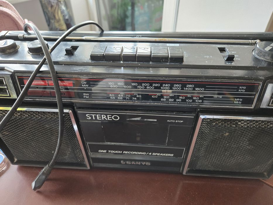 Stare radio Sanyo