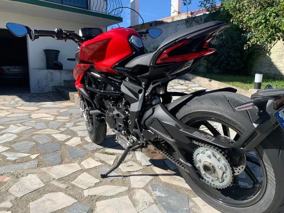Mv Agusta 800 Dragster R - 1 dono