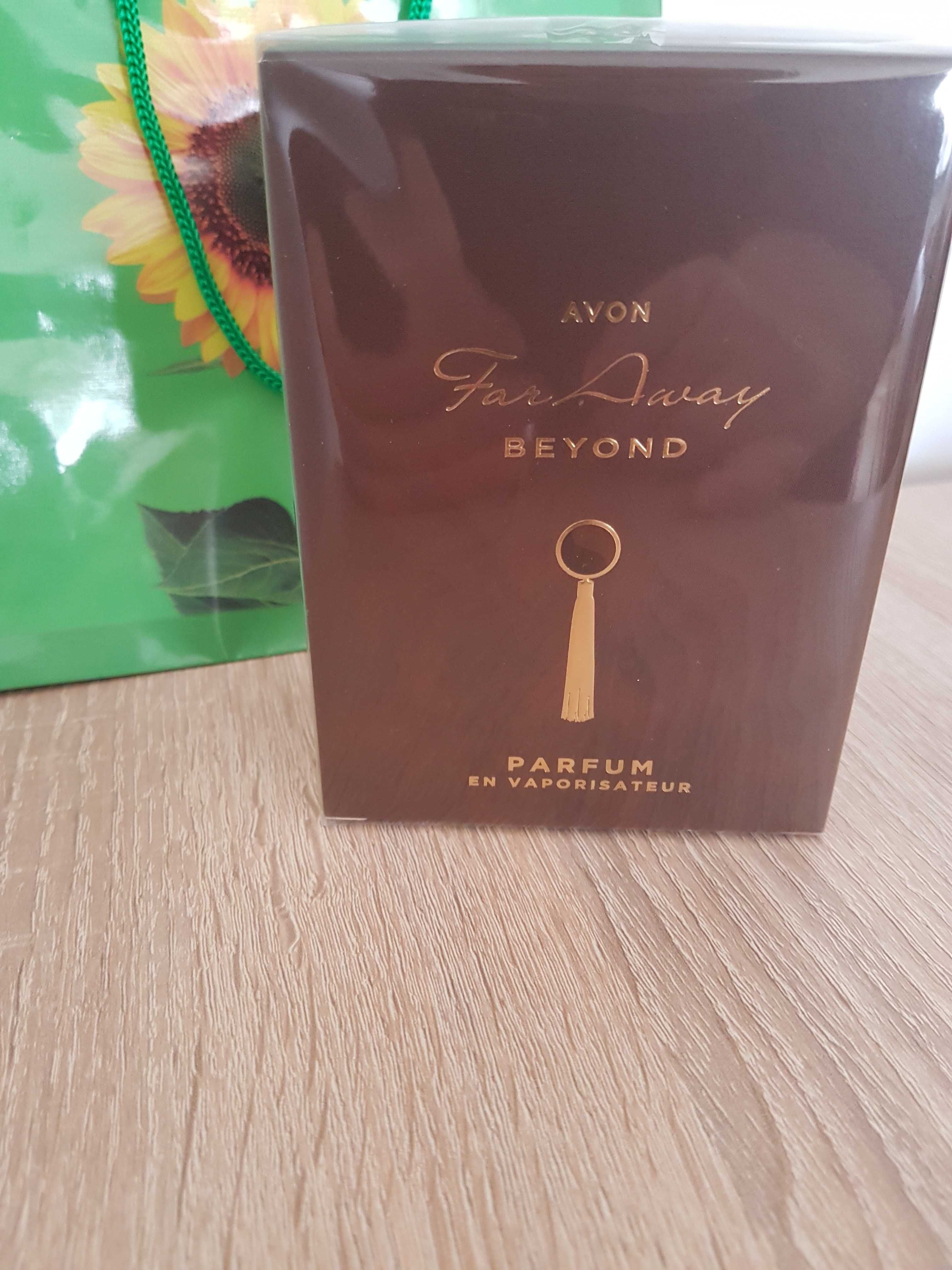 Perfumy Far Away Beyond Avon prezent