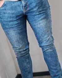 Niebieskie spodnie jeansowe W32 L34