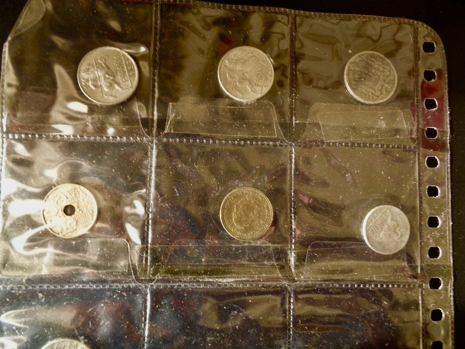 Moedas de Espanha do tempo do Caudilho incluindo envio pelo correio