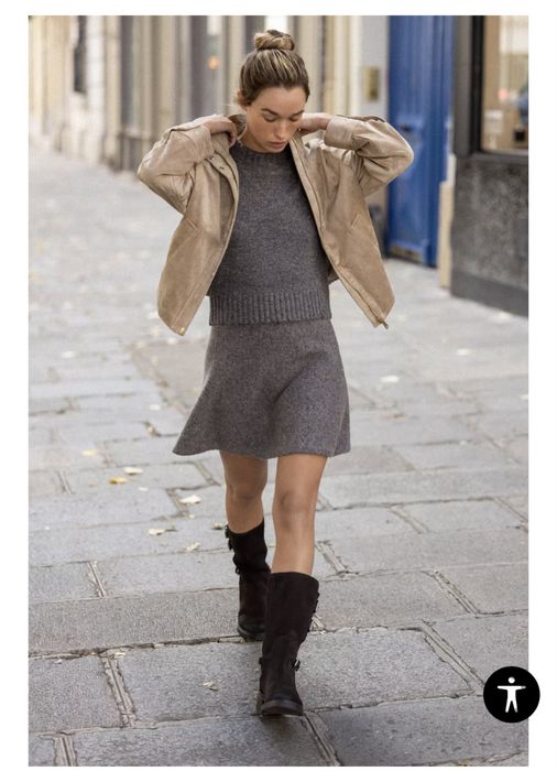 Куртка з коміром-стійкою та довгими рукавами