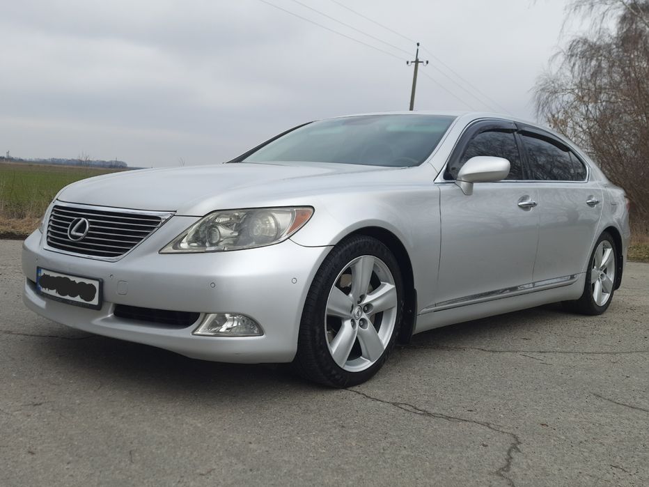 Lexus LS 460 Long