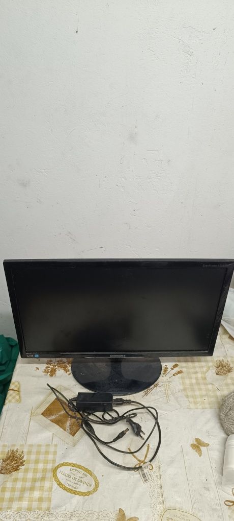 Monitor 22 cale syncmaster s22b300