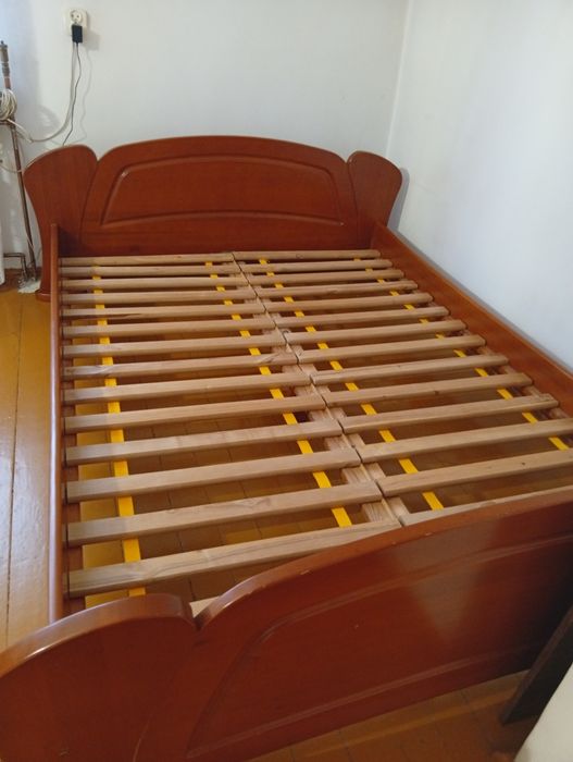 Łóżko drewniane 160x200 sypialnia