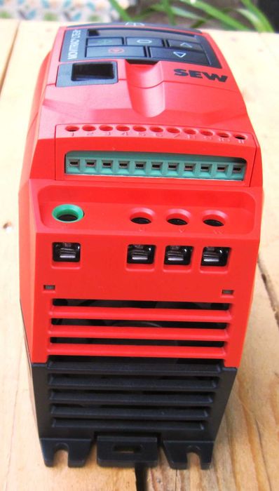 Inverter SEW Movitrac 0,75KW