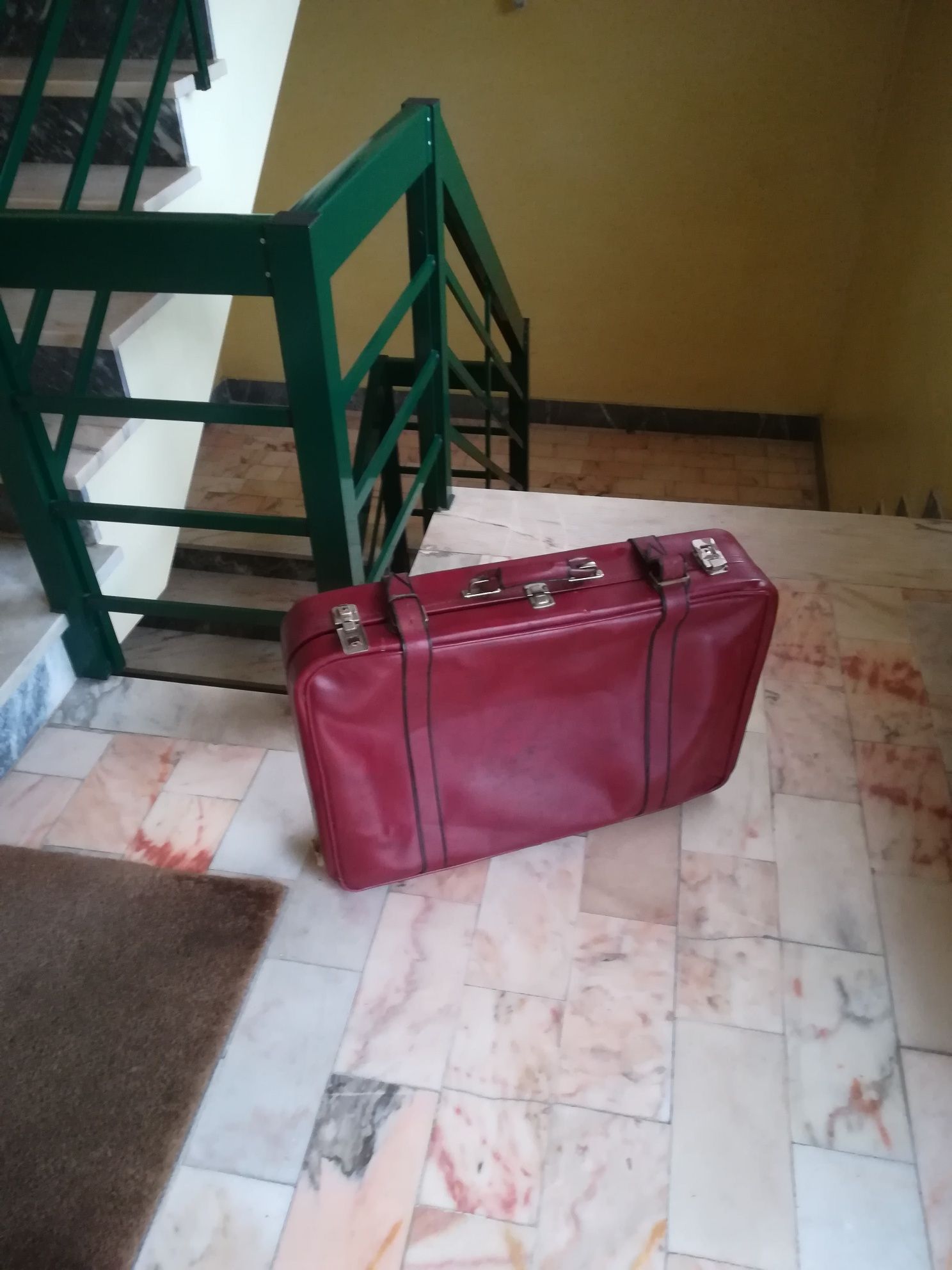 Mala antiga em bom estado
