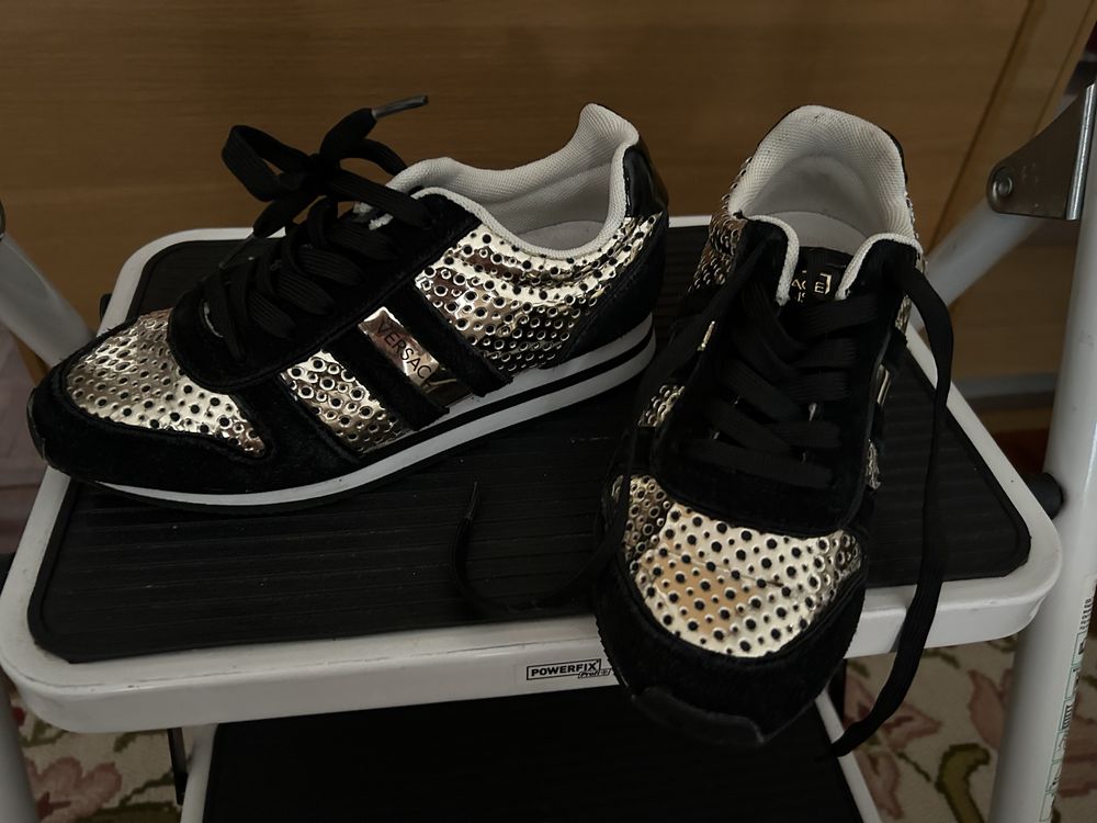 Tenis e botas tamanho 36
