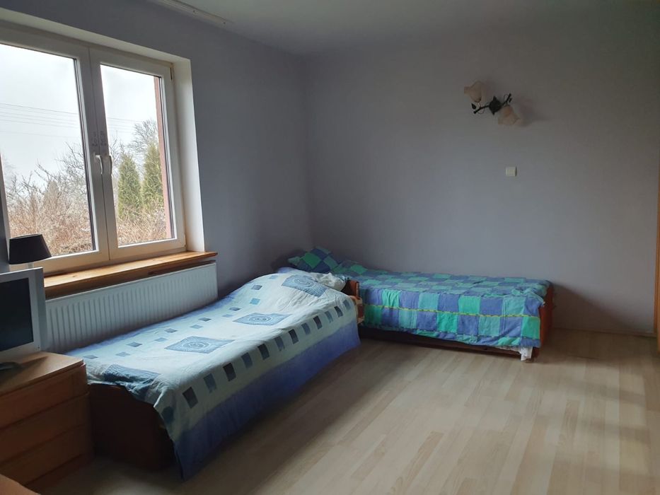 Piekny Wolnostojacy Dom z ogromnym Ogrodem w Miejscowości Cyców