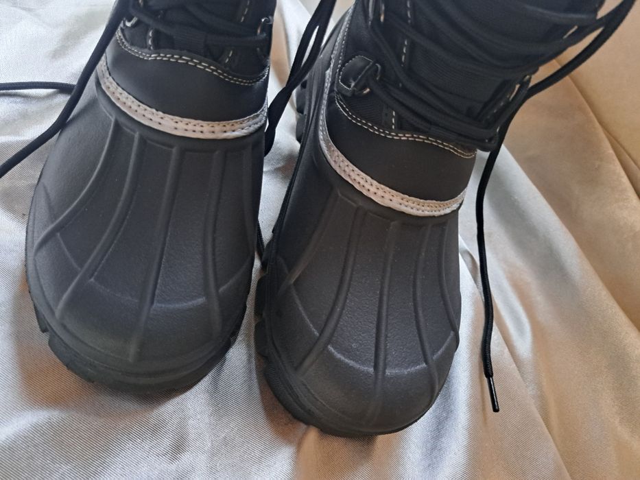 Ciepłe śniegowce męskie antypoślizgowe i wodoodporne roz. 40 nowe