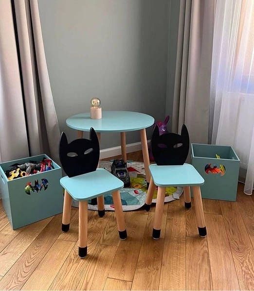 Дитячий столик і стілець