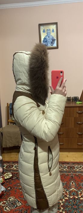 Куртка зимова пуховик молочний