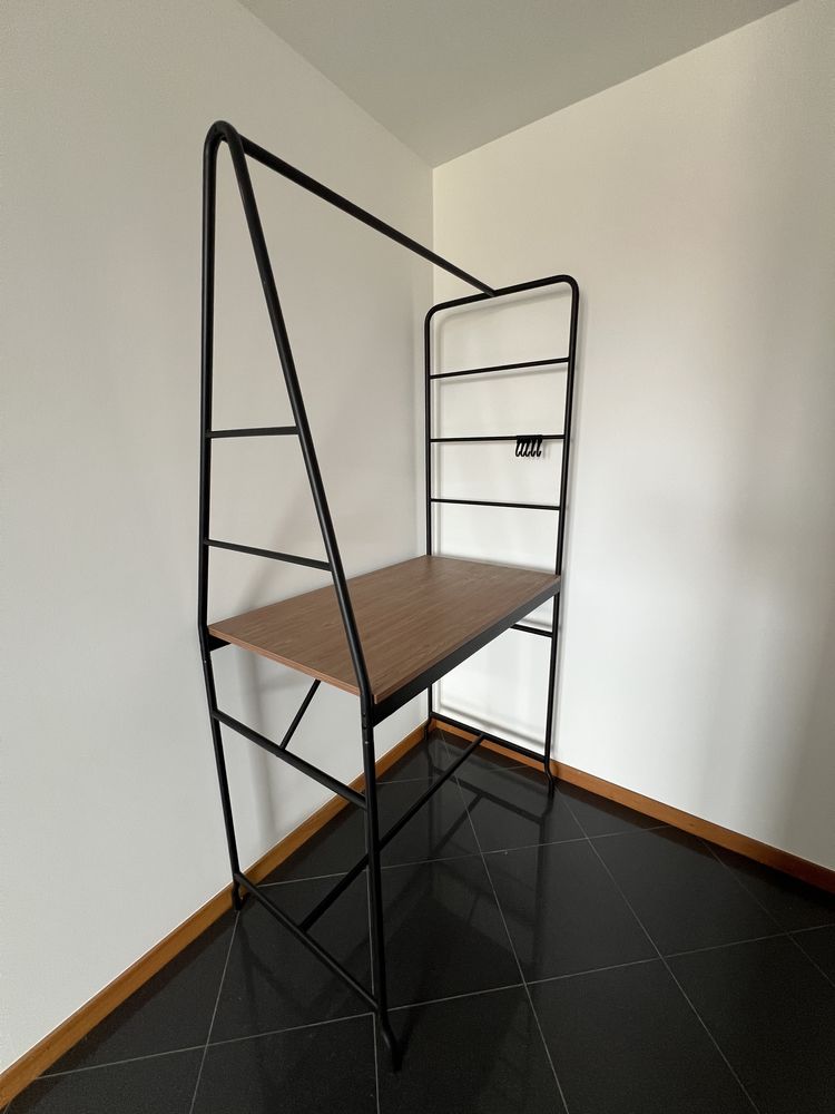 Mesa alta do IKEA