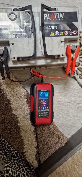 Автоматическое импульсное зарядное устройство новое на авто,мото и др