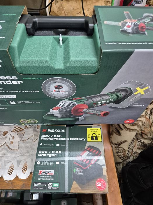 Szlifierka kątowa akumulatorowa parkside z ładowarką i baterią, nowa,