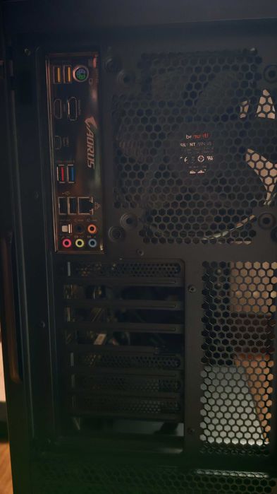 PC i7-7700k, 16GB RAM, HDD 750GB, Gigabyte GA-Z270X Gaming K5, 700W