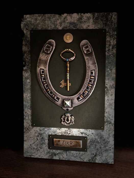 Подкова на Удачу и Успех три Семёрки.