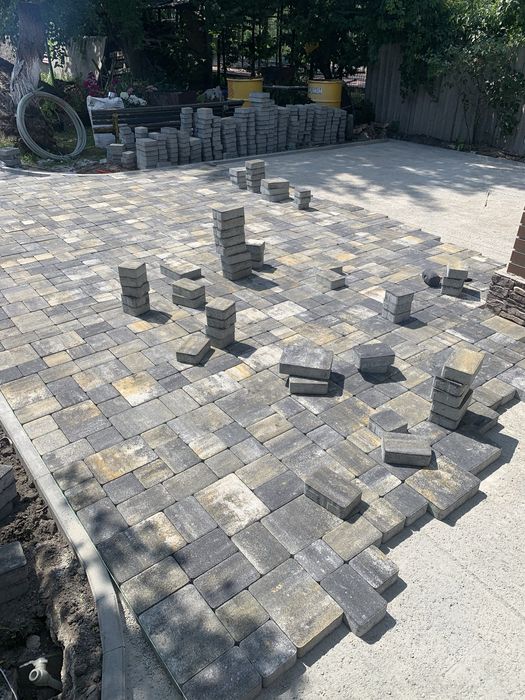 Укладка та продаж тротуарної плитки Київ та область