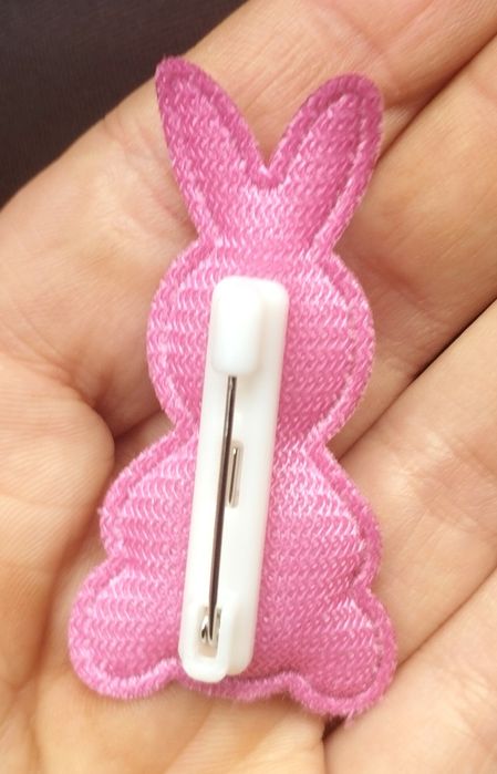 Alfinete coelho novo